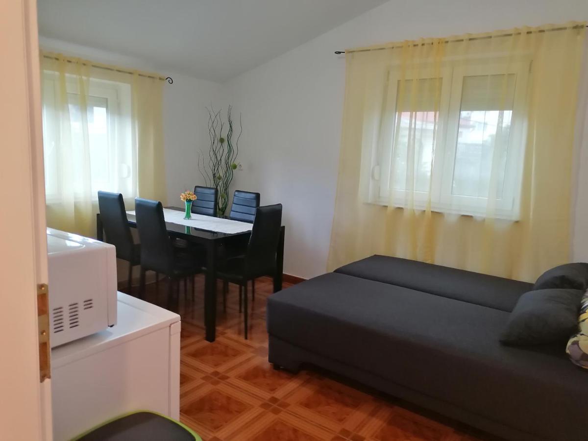 Apartmani Ivana Senj Senj  Exteriör bild