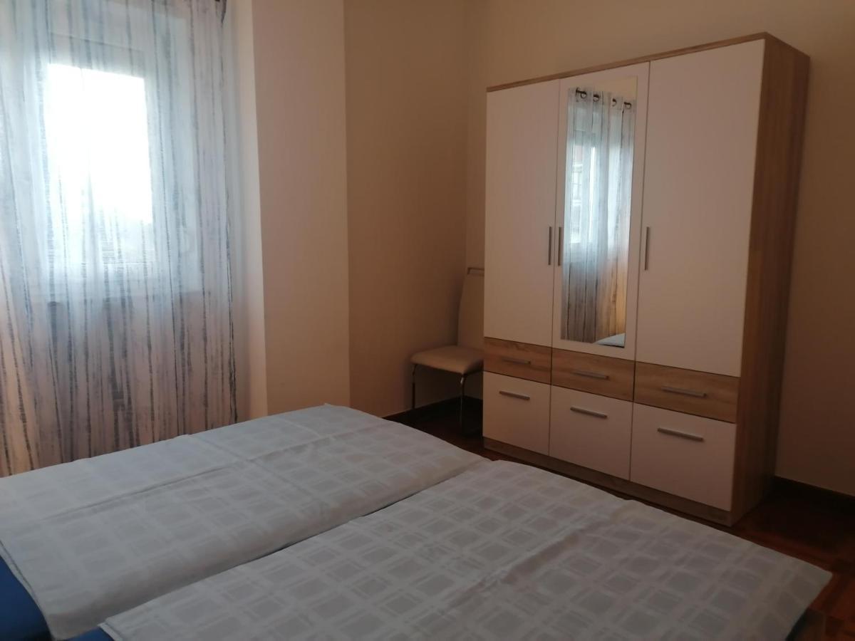 Apartmani Ivana Senj Senj  Exteriör bild