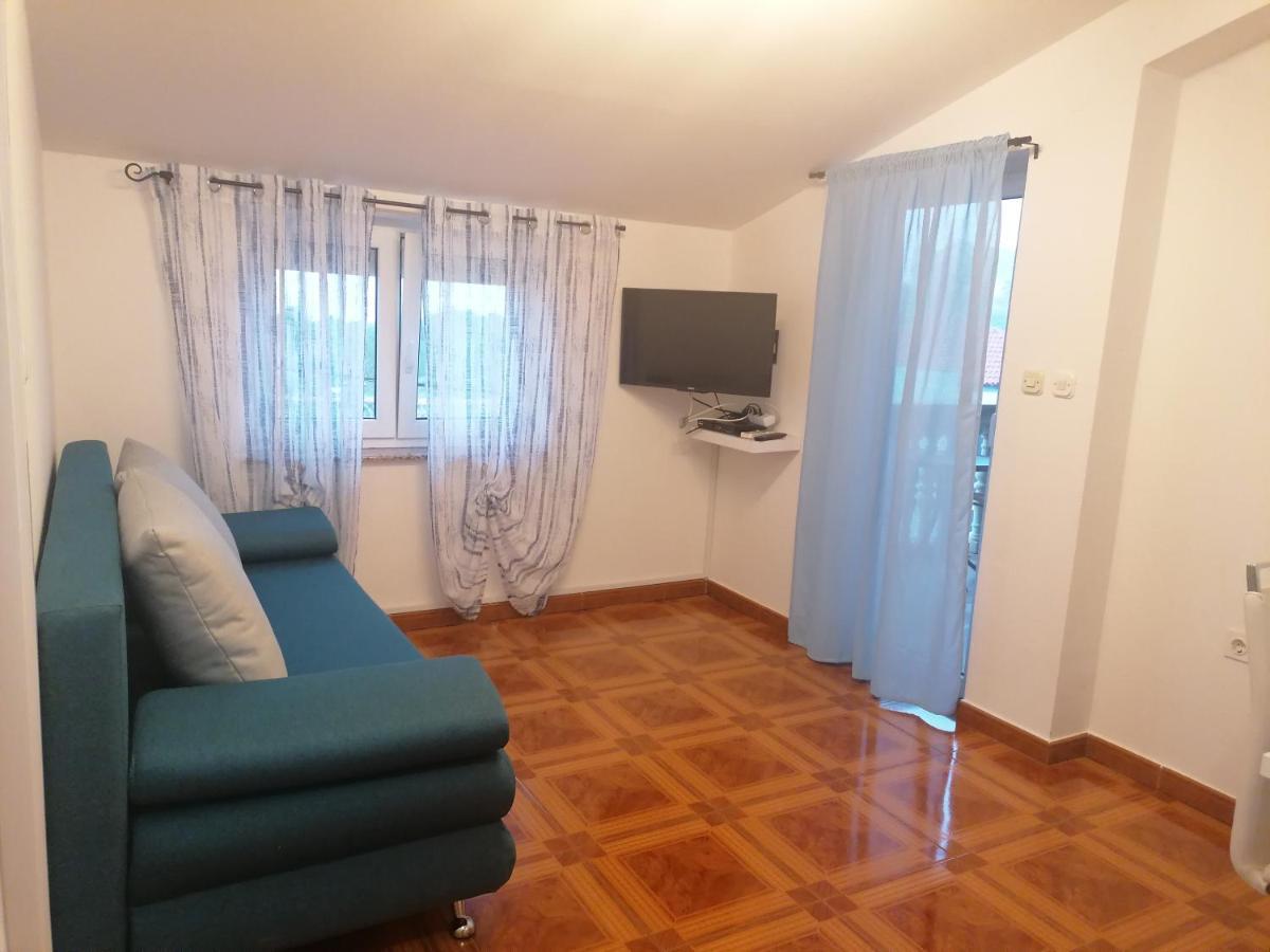 Apartmani Ivana Senj Senj  Exteriör bild